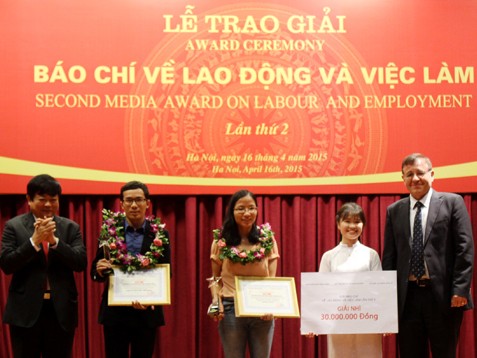 Công bố giải thưởng báo chí lao động, việc làm