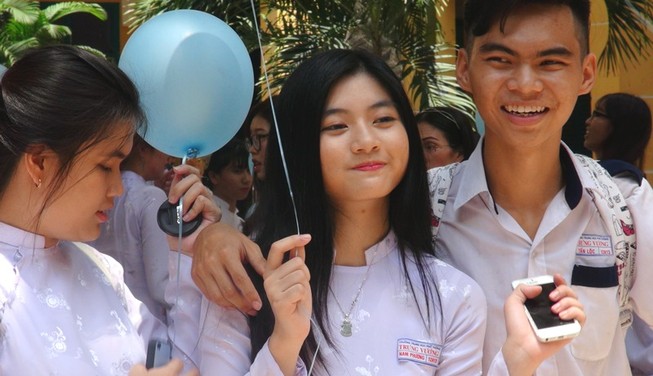 Nữ sinh Trưng Vương rạng ngời trong lễ tri ân