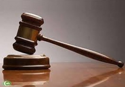 Đi tách khẩu, bị phát hiện 'yêu' trẻ em
