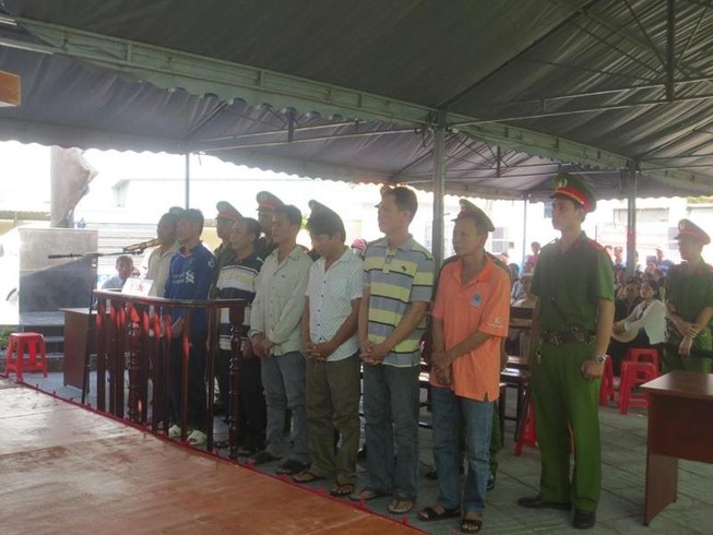 Băng trộm sơn trên tàu nước ngoài lãnh án