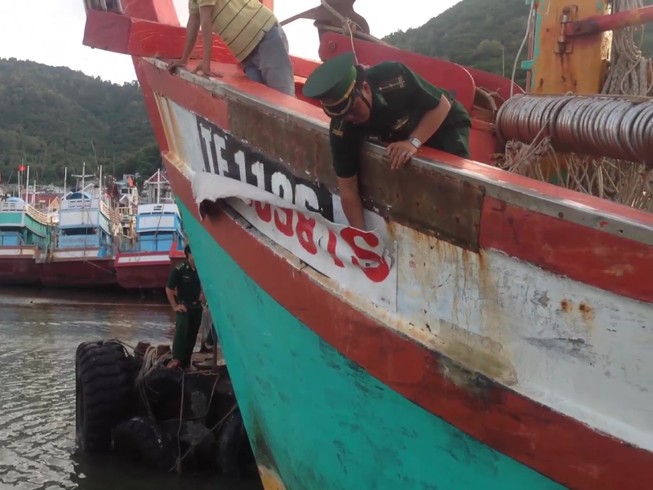 Xử phạt tàu cá sửa số hiệu đi đánh bắt tại Indonesia