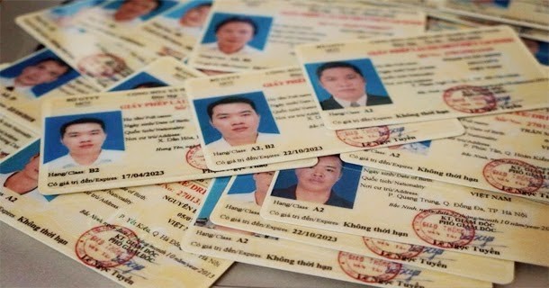 Mất giấy phép lái xe, xin cấp lại cần giấy tờ gì?