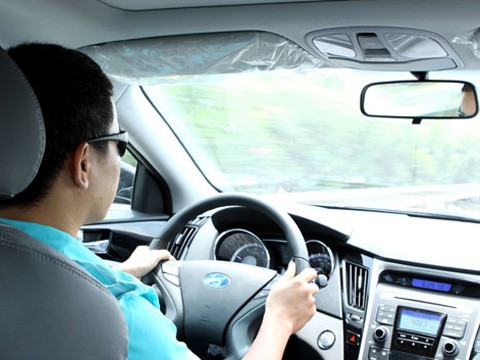 Bán xe, cho tài xế nghỉ việc có trái luật?