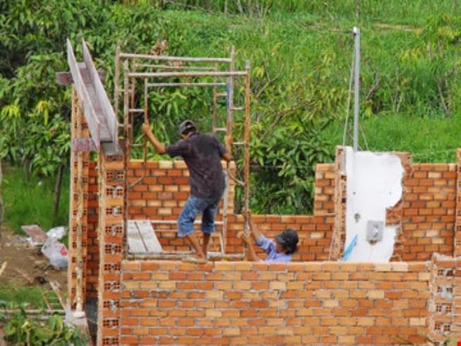 Xây dựng ở nông thôn, có được miễn giấy phép?