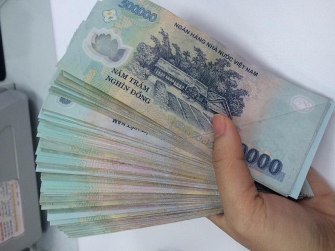 Vi phạm lao động, có bị trừ lương?