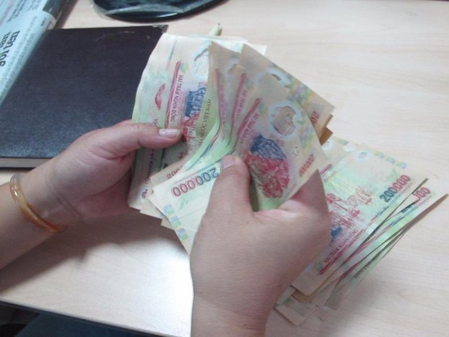 Cha chết, có phải nộp tiền cấp dưỡng nuôi em?