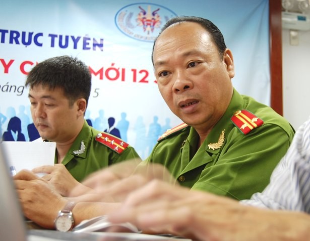 Giao lưu trực tuyến về việc cấp giấy CMND 12 số