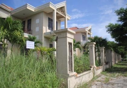 Cảnh hoang tàn, nhếch nhác của khu biệt thự giành cho chuyên gia
