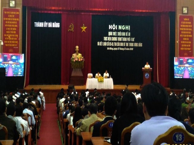 Tính toán sắp xếp lại và hợp nhất một loạt chức danh