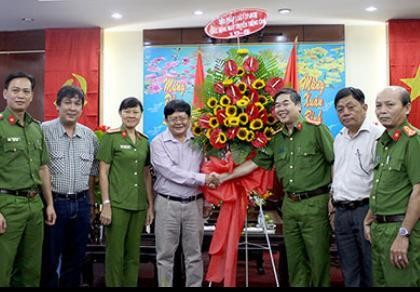 Báo Pháp Luật TP.HCM chúc mừng ngày Công an nhân dân