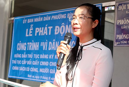 Sau khi sinh con, có ngay giấy khai sinh trao đến tận nhà