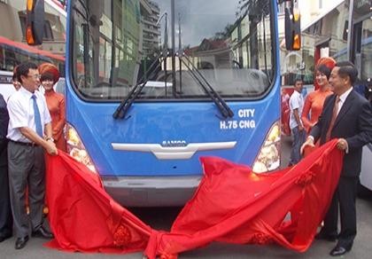 TP.HCM: Sẽ có 1/3 xe buýt chạy bằng khí CNG