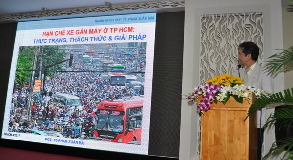 Đề xuất thu phí lưu hành để hạn chế xe máy