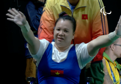 Vượt qua đối thủ Trung Quốc, Linh Phượng đoạt HCĐ cử tạ Paralympic
