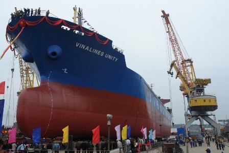 Vinalines lỗ lũy kế hơn 20.000 tỉ đồng