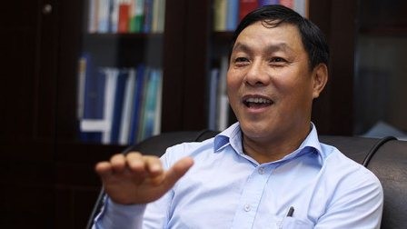 Thứ trưởng Bộ KH&ĐT: 'Tôi luôn mặc vest của May 10'