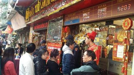 Giá vàng giảm mạnh sau ngày Thần Tài