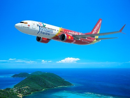Đặt bút ký hợp đồng mua 100 máy bay Boeing trị giá 11,3 tỉ USD