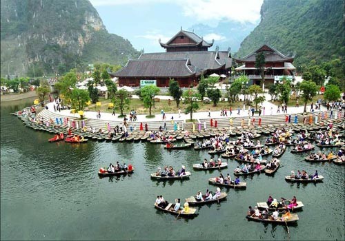 Chủ đầu tư dự án Tràng An - Bái Đính xin miễn thuế nhập khẩu ô tô