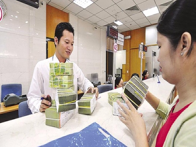 Các ngân hàng đồng loạt giảm lãi suất huy động