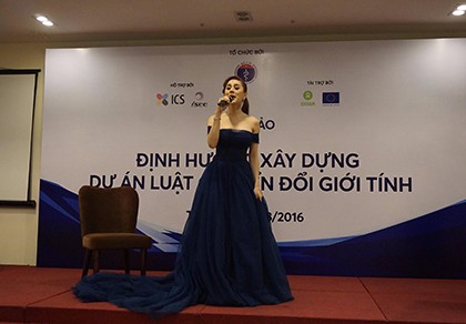 Ca sĩ Lâm Chí Khanh: 'Chuyện ấy' của người chuyển giới vẫn bình thường