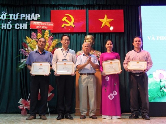 Bộ Tư pháp lưu ý tránh lợi ích nhóm vào văn bản