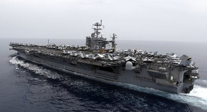 Tàu sân bay Mỹ chạm trán tên lửa Iran