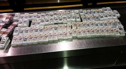 Mỹ tịch thu hơn 4,6 triệu USD tiền ‘âm phủ’ của hai người Việt