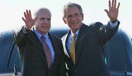 Ông George Bush tái xuất ‘giải nguy’ cho đảng Cộng hòa