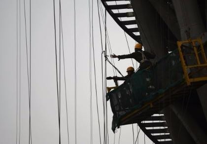 Trung Quốc: Thang máy công trường rơi tự do, 8 người thiệt mạng