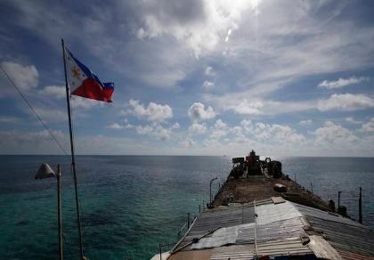 Philippines bất ngờ khuyên ngư dân ‘né’ bãi cạn Scarborough