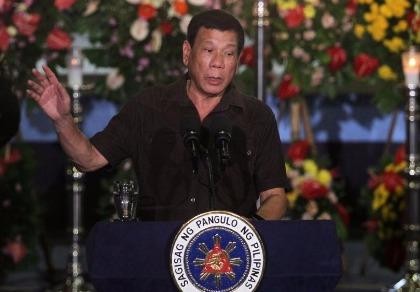 Mỹ ‘nổi đóa’ với bình luận của Tổng thống Philippines