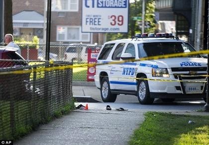 Lãnh đạo Hồi giáo cùng trợ lý bị bắn chết giữa phố New York