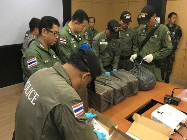 Thái Lan bắt kẻ âm mưu đánh bom ngay giữa quốc tang