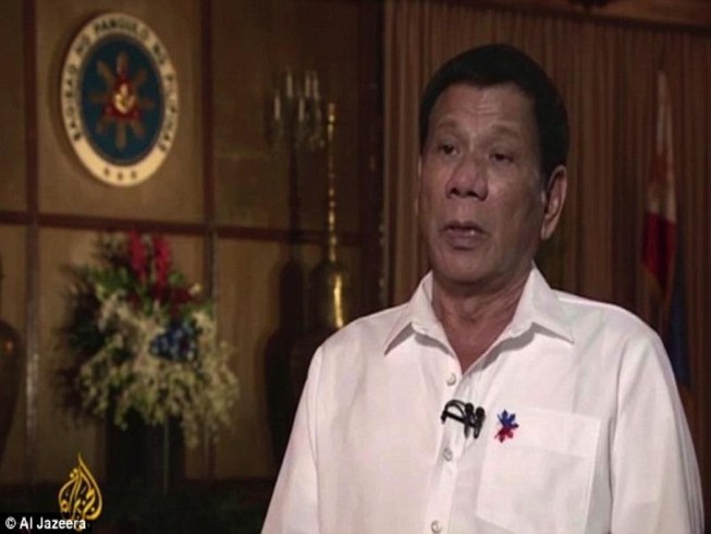 Tổng thống Duterte từng bị xâm hại tình dục