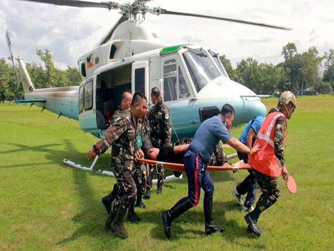 Đoàn xe ông Duterte bị đánh bom, 9 người bị thương