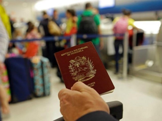 Venezuela bị tố cấp hộ chiếu, visa cho quân khủng bố
