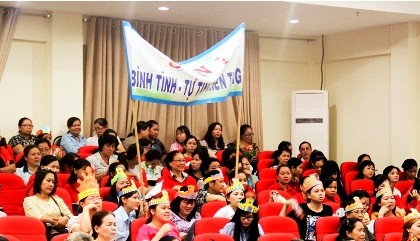 Hàng trăm nữ tiểu thương tham gia hội thi 'Phụ nữ và pháp luật'