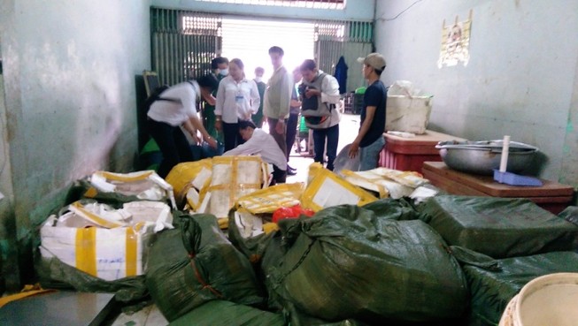 2 tấn thịt bẩn nghi từ Trung Quốc bị bắt trên đường vào quán nhậu