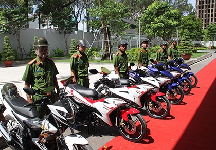 1 doanh nghiệp tặng công an TP.HCM 100 mô tô phục vụ săn bắt cướp