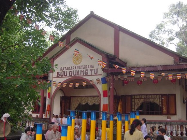 Nghi can chém sư tại chùa không phải là tu sĩ