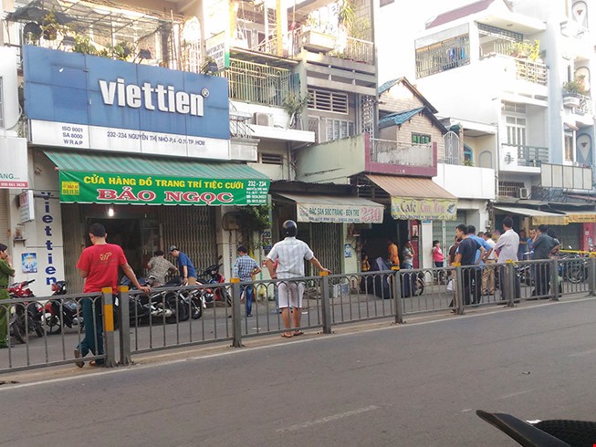 Lời kể của người vợ khi thấy sát thủ bắn hạ chồng