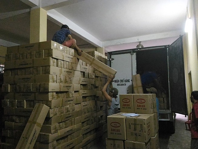 Phát hiện kho đèn LED tiền tỉ lậu xuất xứ Trung Quốc