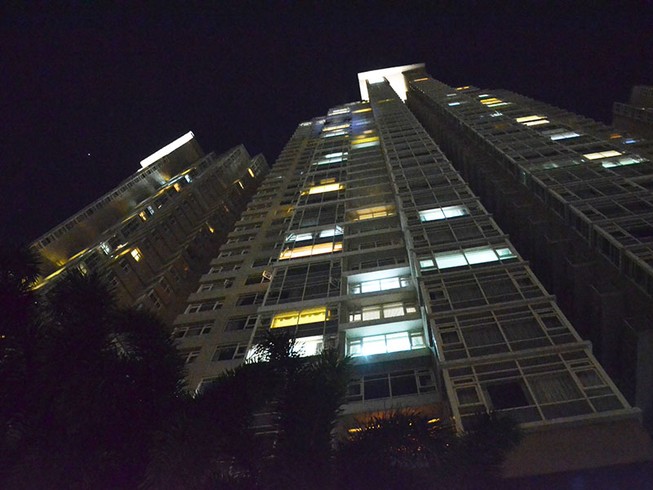Cháy cao ốc SaiGon Pearl, hàng trăm hộ dân tháo chạy