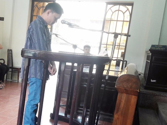 Tài xế mê cờ bạc lãnh án 8 năm tù