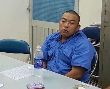 Sử dụng thẻ công an 'dỏm' hù khách du lịch chiếm đoạt tài sản