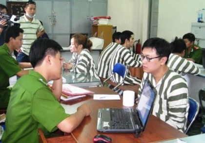 Lừa đảo qua điện thoại: 'Trò' xưa vẫn lừa được 'khối người'