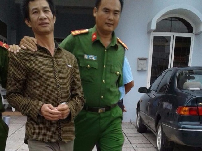 'Bị cáo có phải con người không?'