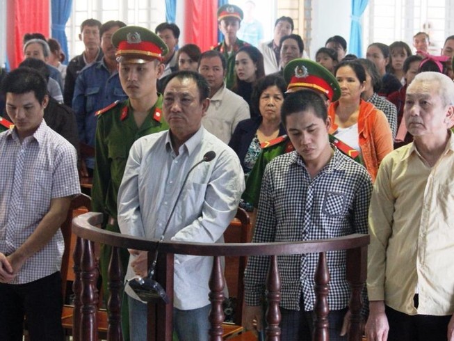 2 án chung thân và 40 năm tù cho... 4 bánh heroin
