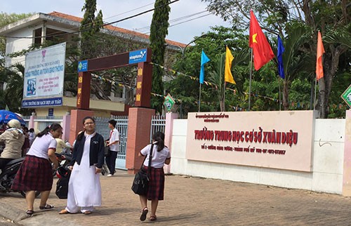 Học sinh lớp 8 "nhờ" giang hồ truy sát bạn